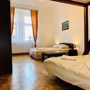 https://krakow-cozy-apartment.krakowhotelspoland.com